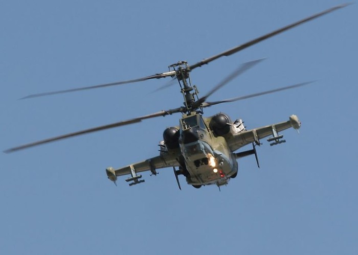 Ka-50 Black Shark được trang bị hệ thống cánh quạt đúp ngược chiều rotor đồng trục.